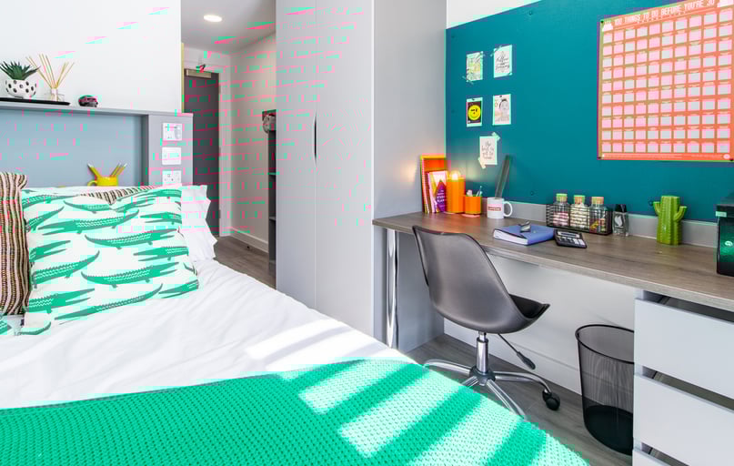 Silver En Suite, The Gate, Eyre Street, Sheffield Hallam University, Sheffield - Image 1